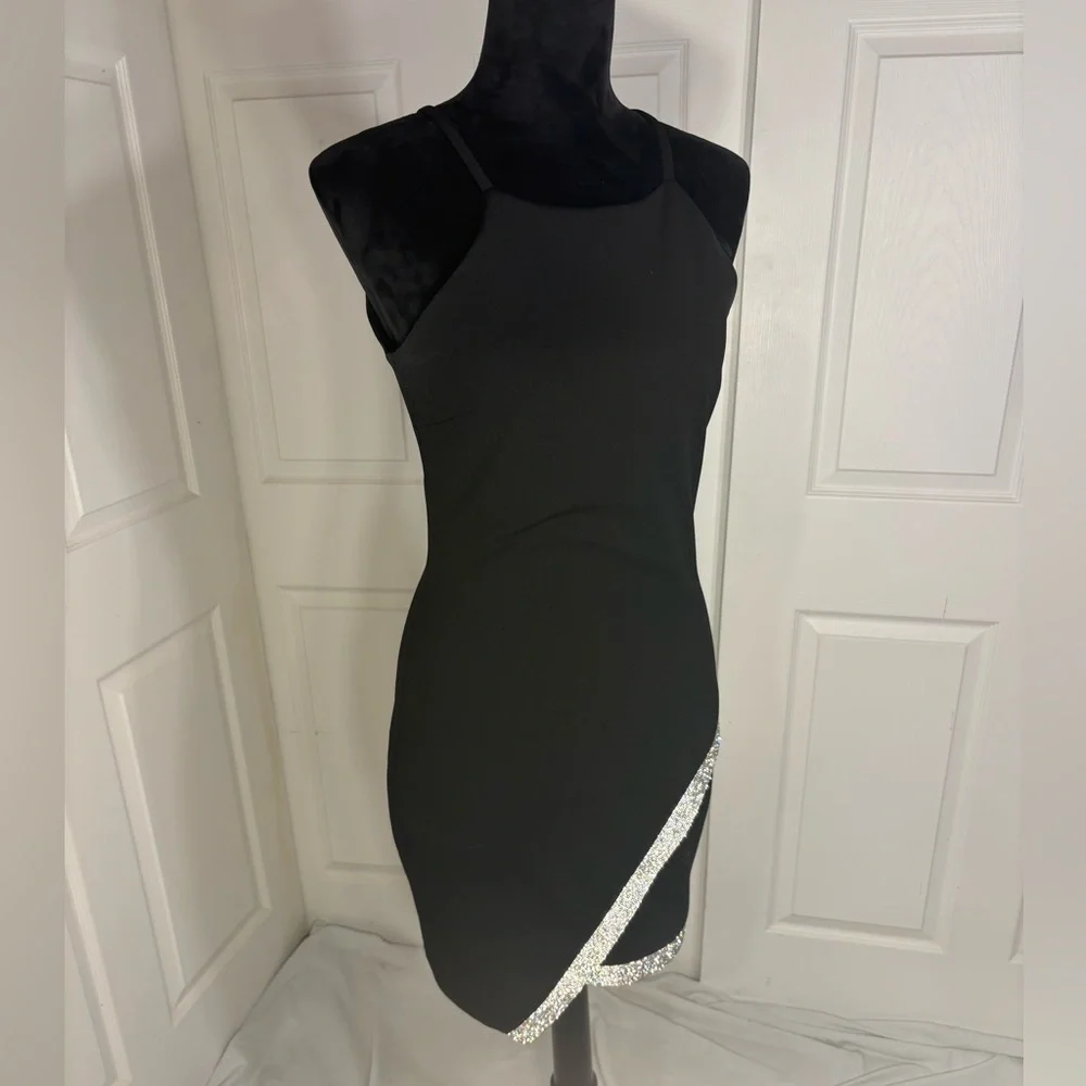 HOCO!! Homecoming dress size medium. - Picture 5 of 10